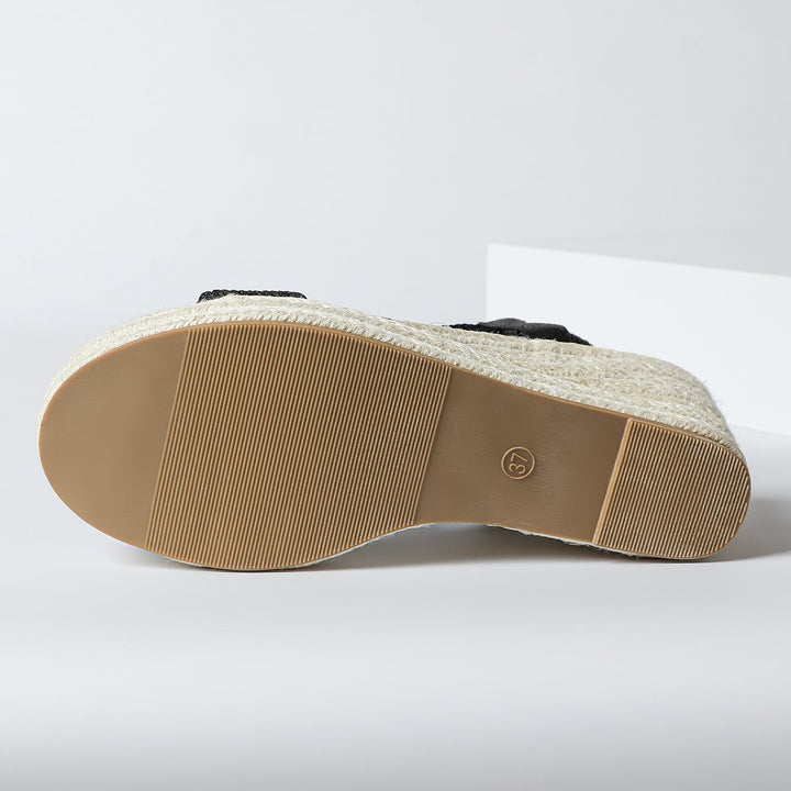 Aroa | wedge sandals with artisanal braiding